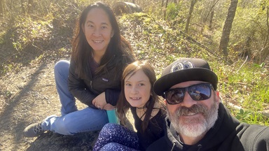 Naomi Woodard often volunteers alongside Chevron colleagues and her family, including daughter Maddison